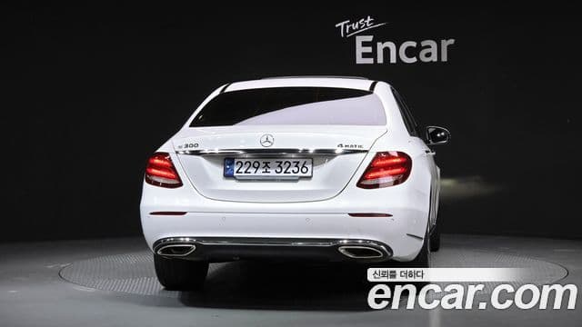 Mercedes-Benz E-Class 2018 — Şəkil 3/20