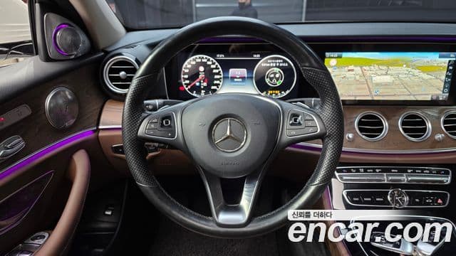 Mercedes-Benz E-Class 2018 — Şəkil 12/20