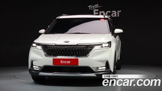 Kia Carnival 2021 — ფოტო 3/20