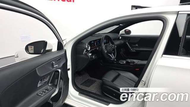 Mercedes-Benz A-Class 2022 — фото 10 из 20