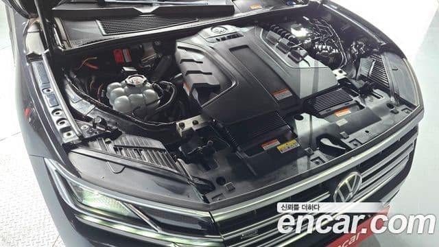 Volkswagen Touareg 2023 — Şəkil 6/20