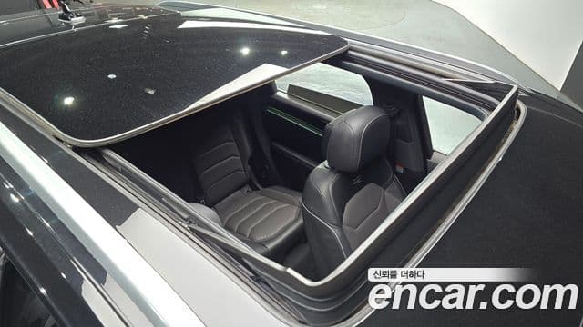 Volkswagen Touareg 2023 — Şəkil 18/20