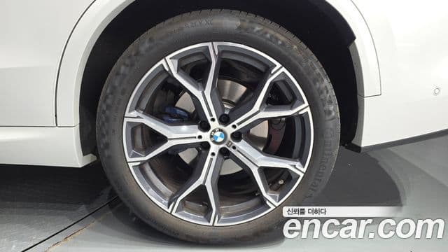 BMW X5 2025 — Фото 16/20