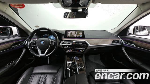 BMW 5 Series 2019 — Şəkil 7/20