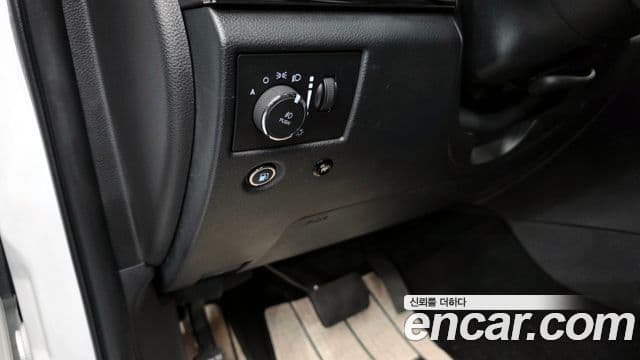Jeep Grand Cherokee 2020 — ფოტო 17/20