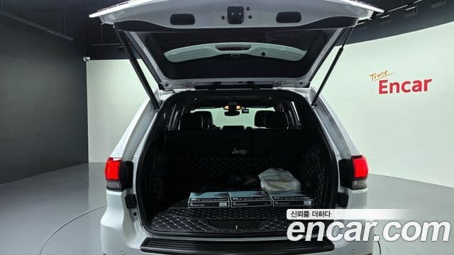 Jeep Grand Cherokee 2020 — ფოტო 20/20