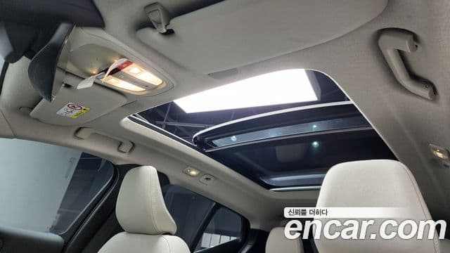 Volvo XC40 2025 — ფოტო 2/20