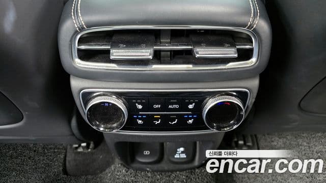Genesis GV80 2021 — Şəkil 18/20