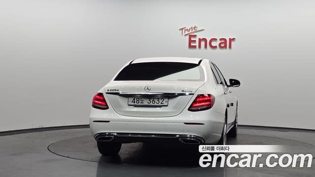 Mercedes-Benz E-Class 2018 — Şəkil 4/20