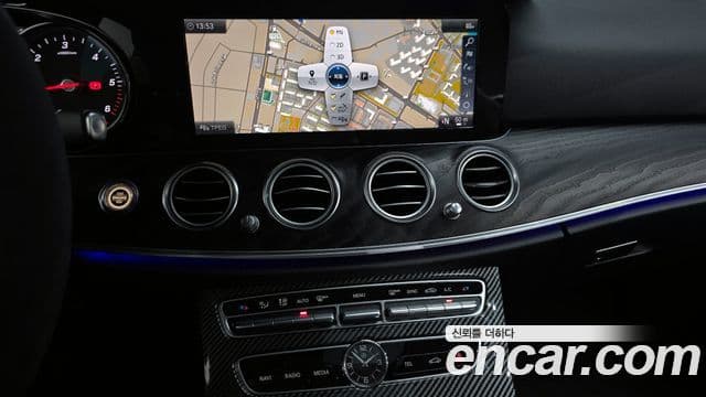 Mercedes-Benz E-Class 2018 — Şəkil 14/20