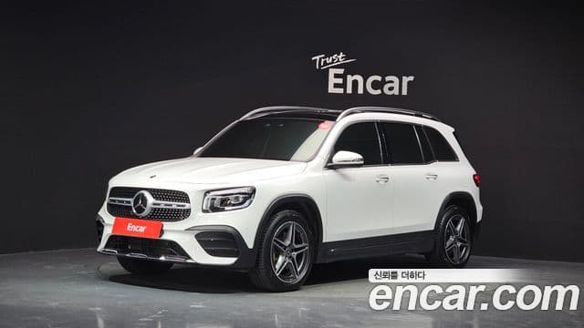 Mercedes-Benz GLB-Class 2023 — Фото 1/20