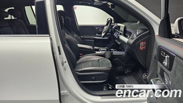 Mercedes-Benz GLB-Class 2023 — Фото 11/20