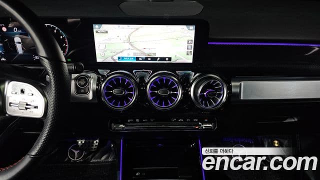 Mercedes-Benz GLB-Class 2023 — Фото 14/20