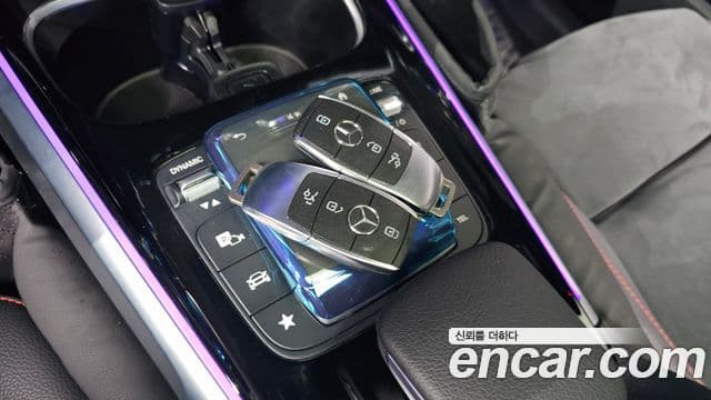 Mercedes-Benz GLB-Class 2023 — Фото 17/20