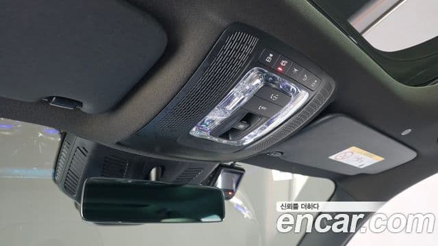 Mercedes-Benz GLB-Class 2023 — Фото 18/20