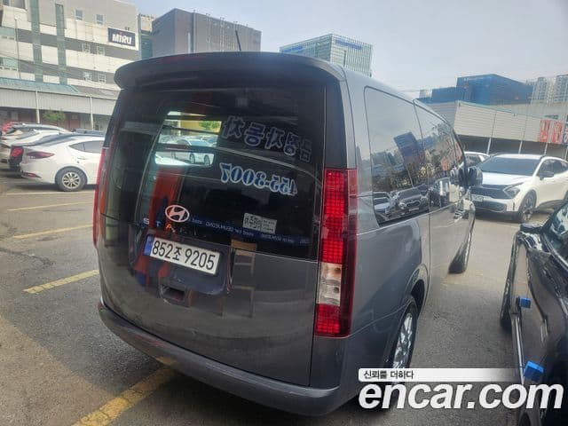 Hyundai Staria 2025 — Şəkil 4/17
