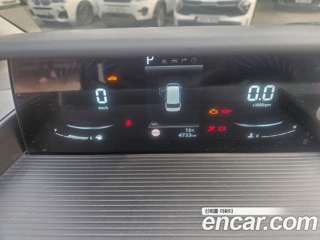 Hyundai Staria 2025 — Şəkil 10/17