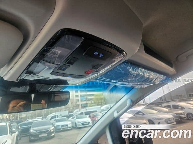 Hyundai Staria 2025 — Şəkil 11/17