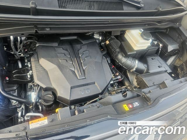 Hyundai Staria 2025 — Şəkil 16/17