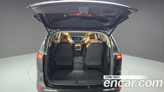 Kia Carnival 2021 — Фото 20/20
