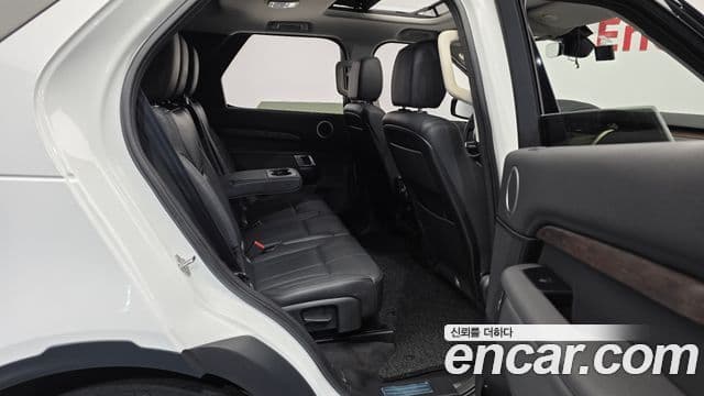 Land Rover Discovery 5 2020 — ფოტო 12/20