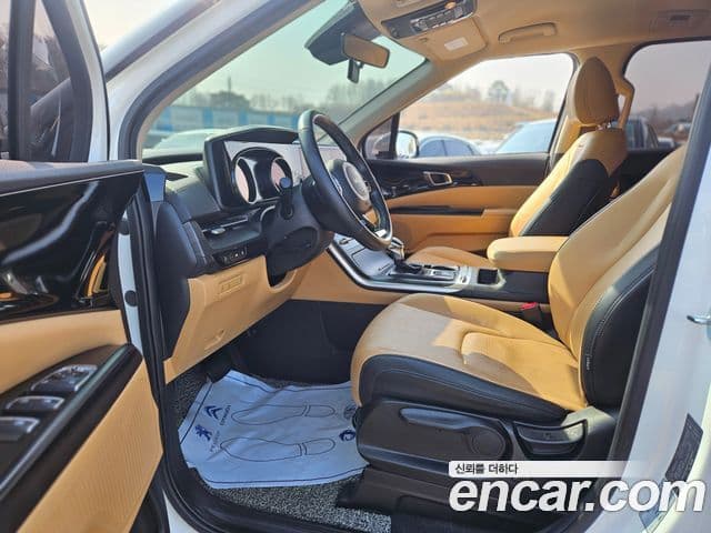 Kia Carnival 2022 — Şəkil 15/20