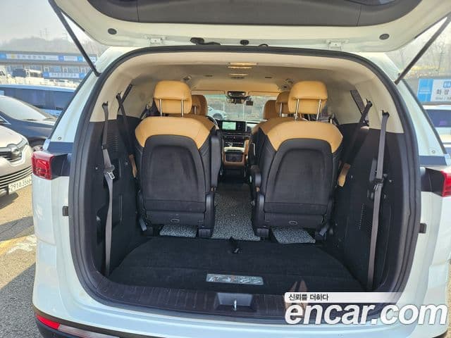 Kia Carnival 2022 — Şəkil 16/20