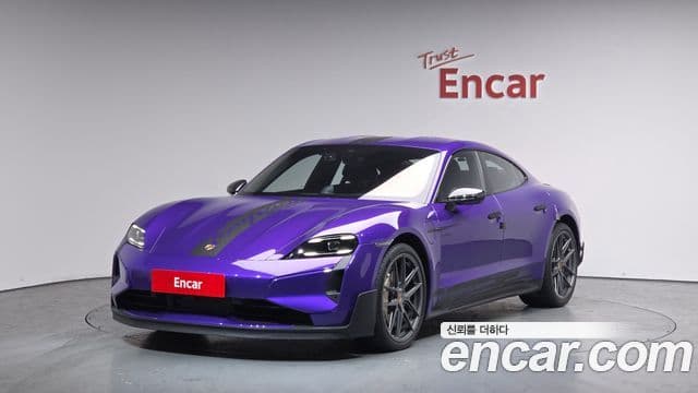 Porsche Taycan 2025 — Photo 16/20