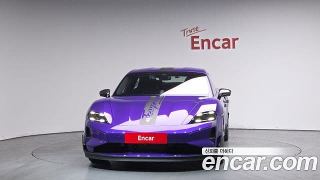 Porsche Taycan 2025 — Photo 17/20