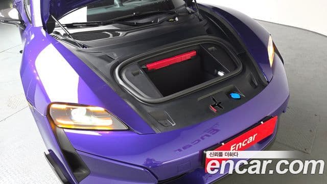 Porsche Taycan 2025 — Photo 1/20