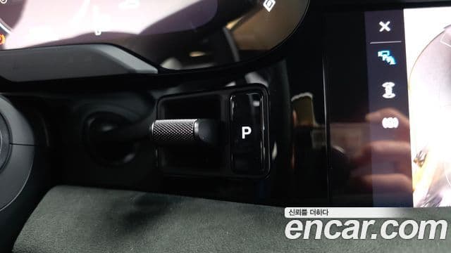 Porsche Taycan 2025 — Photo 11/20