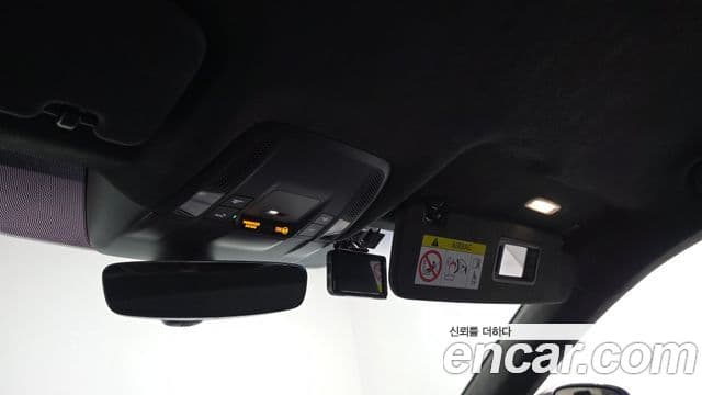 Porsche Taycan 2025 — Photo 14/20