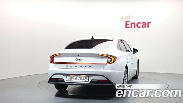 Hyundai Sonata Hybrid 2020 — ფოტო 9/20