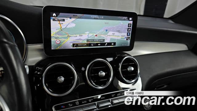 Mercedes-Benz GLC-Class 2021 — ფოტო 13/20