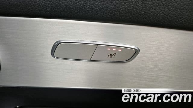 Mercedes-Benz GLC-Class 2021 — ფოტო 17/20
