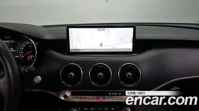 Kia Stinger 2023 — Şəkil 15/20