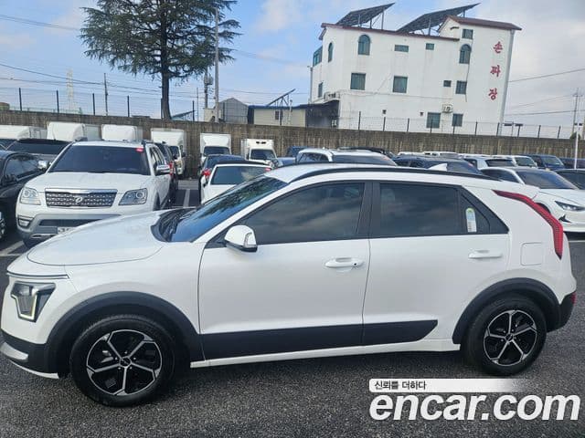 Kia Niro 2024 — ფოტო 3/20