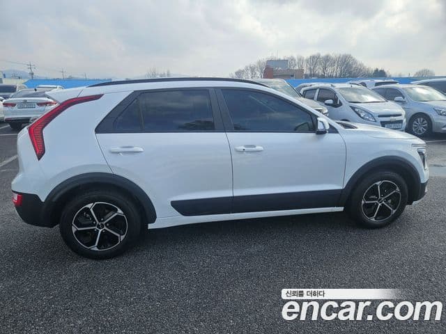 Kia Niro 2024 — ფოტო 4/20