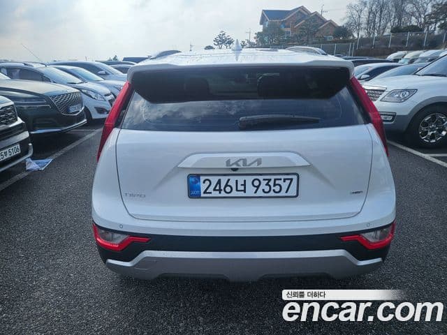 Kia Niro 2024 — ფოტო 7/20