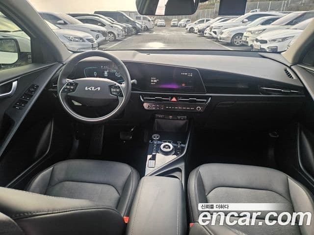 Kia Niro 2024 — ფოტო 13/20