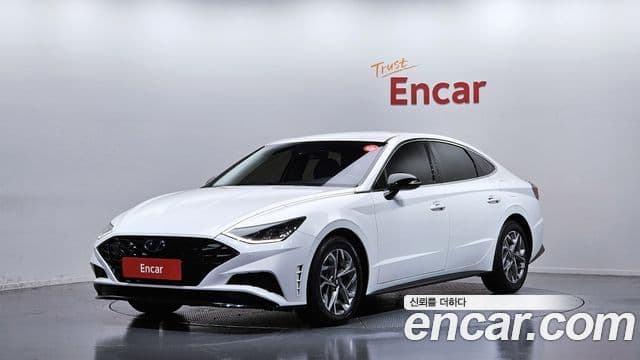 Hyundai Sonata 2021 — Фото 1/20