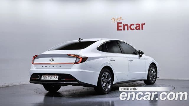 Hyundai Sonata 2021 — Фото 2/20