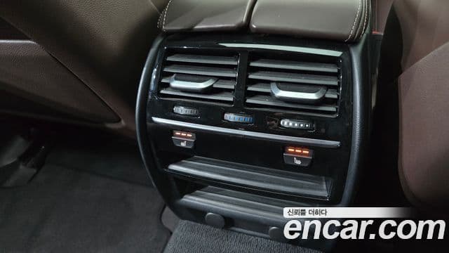 BMW 5 Series 2019 — Фото 18/20