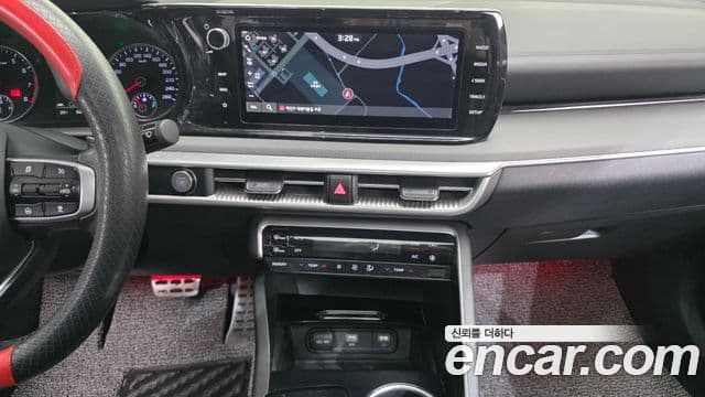 Kia K5 2020 — ფოტო 15/20