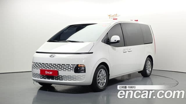 Hyundai Staria 2021 — ფოტო 1/20