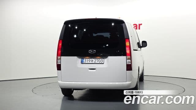 Hyundai Staria 2021 — ფოტო 4/20