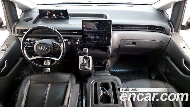 Hyundai Staria 2021 — ფოტო 7/20