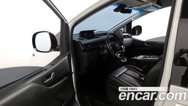 Hyundai Staria 2021 — ფოტო 10/20