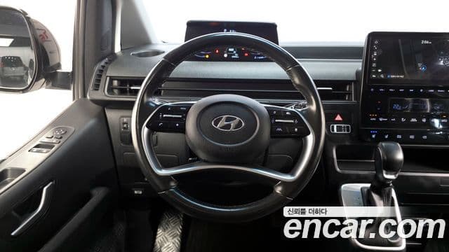 Hyundai Staria 2021 — ფოტო 14/20
