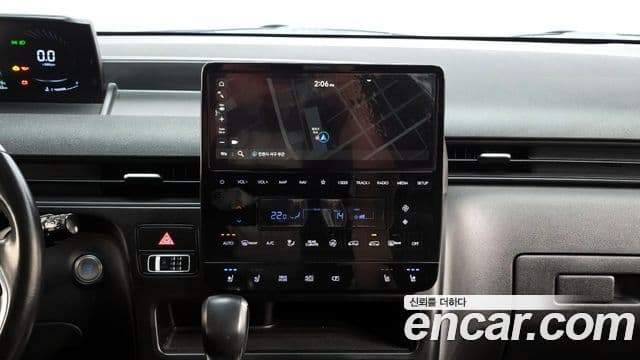 Hyundai Staria 2021 — ფოტო 15/20